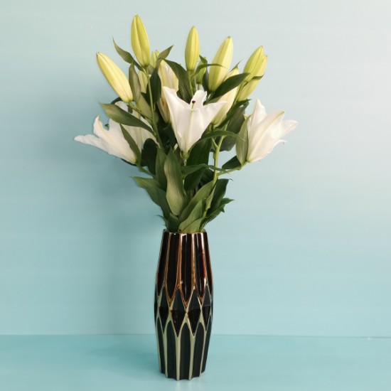 Lilium Vase 5